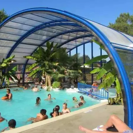 4 Etoiles - Piscine - Eecaae